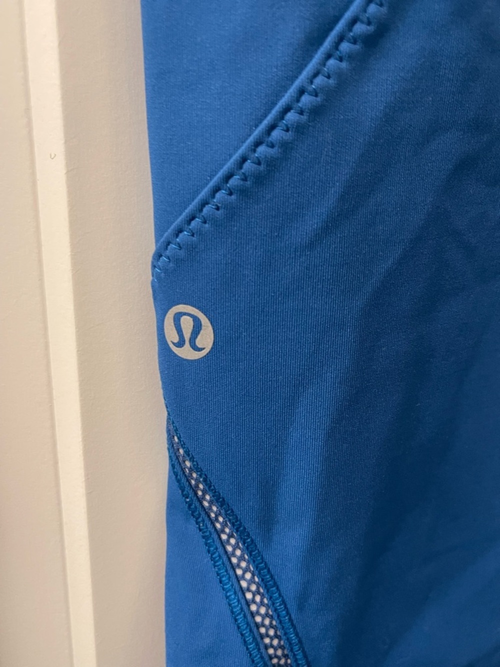 lululemon athletica Blue Running High-Rise Leggings with side zipper pockets - Picture 4 of 5